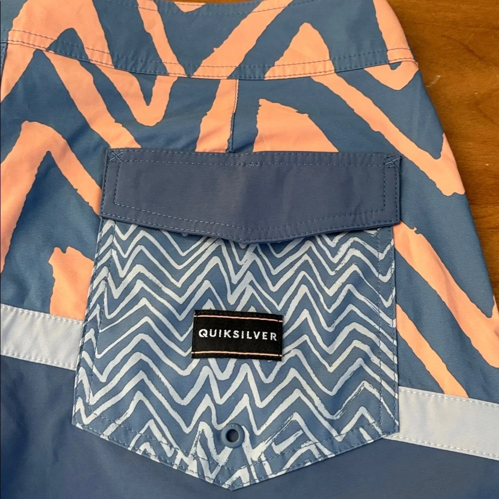 Quiksilver NWOT Highline Techtonics Board Shorts Size 34